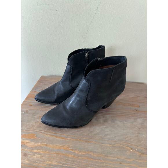 Frye Jennifer Almond Toe Block Heel Ankle Leather Booties Black Women's Size 7.5 - Picture 11 of 11